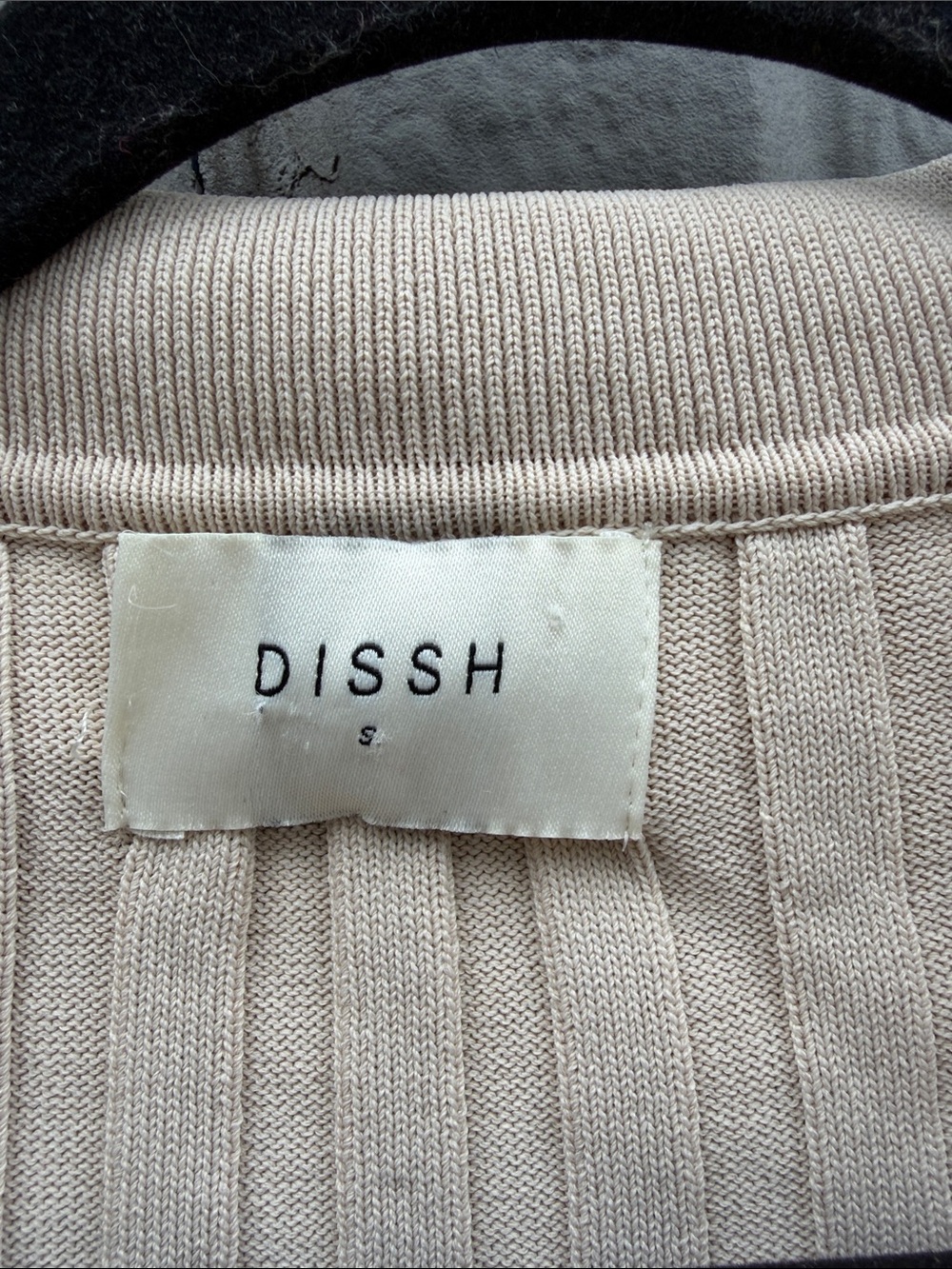 DISSH Ribbed Collared V-Neck Button Sweater Size: S - Picture 2 of 9